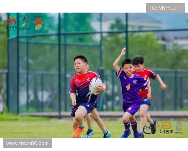 全面解析橄榄球比赛规则与战术细节助你快速掌握赛场核心要点